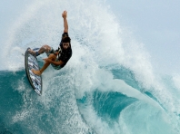 Off the Lip - Rasta Style - Photo: Hilton